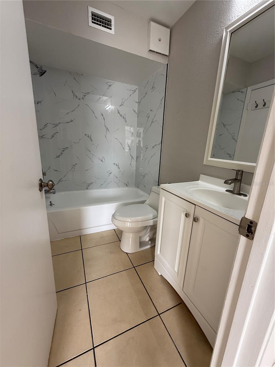 Image 13 of 50 For 4320 Middlebrook Road 2