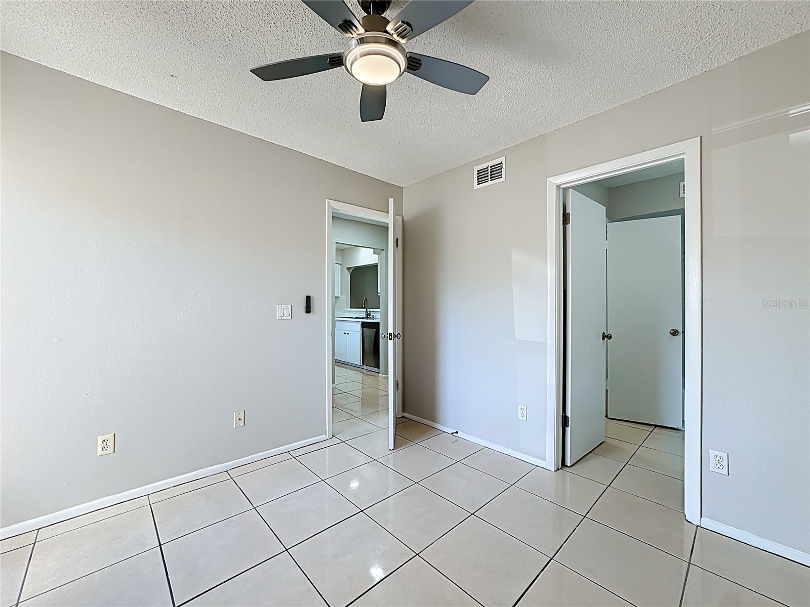 Image 32 of 50 For 4320 Middlebrook Road 2