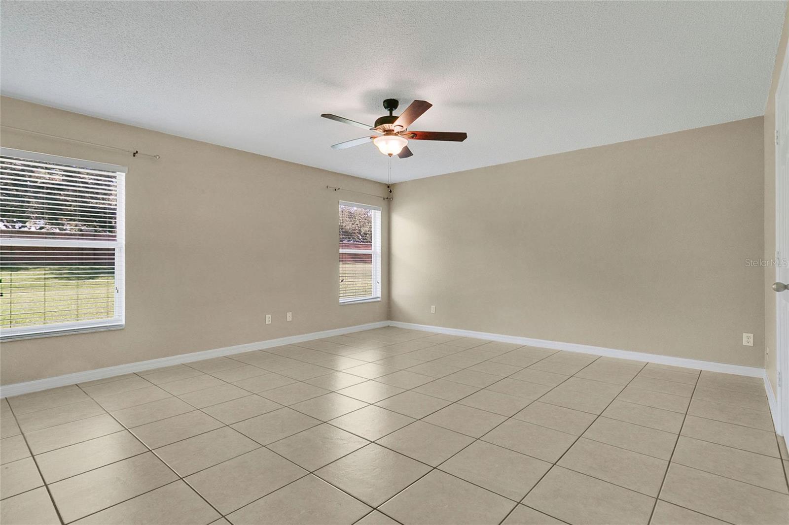 Image 10 of 23 For 938 Crystal Bay Lane