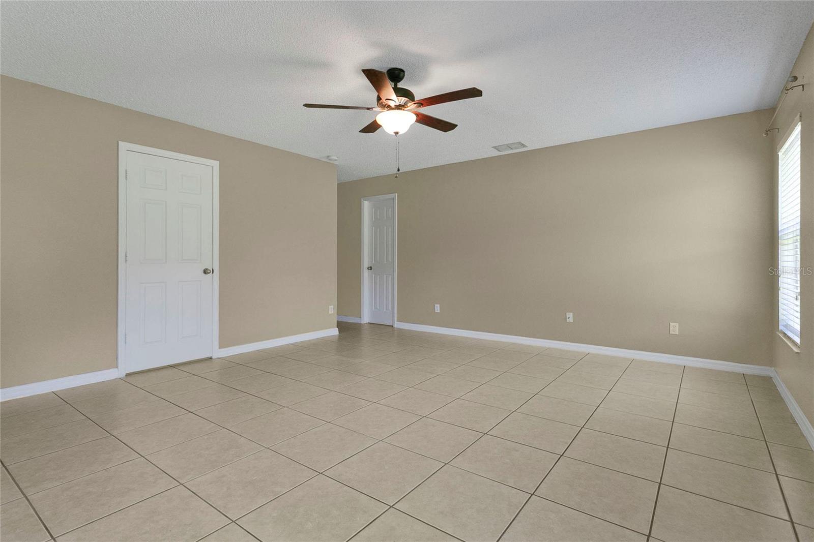 Image 11 of 23 For 938 Crystal Bay Lane