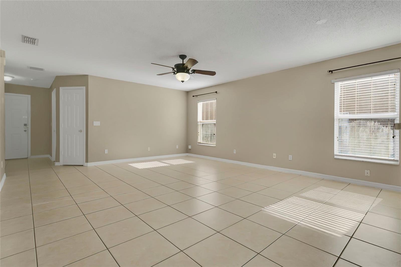Image 5 of 23 For 938 Crystal Bay Lane