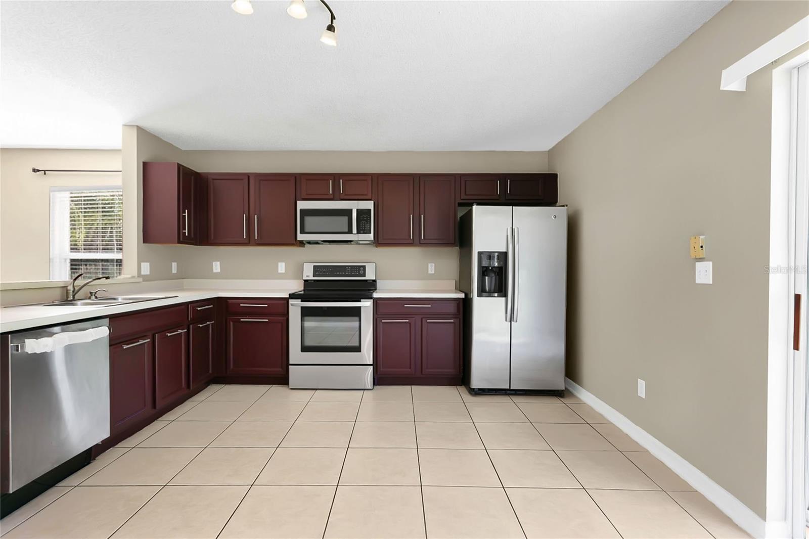 Image 8 of 23 For 938 Crystal Bay Lane