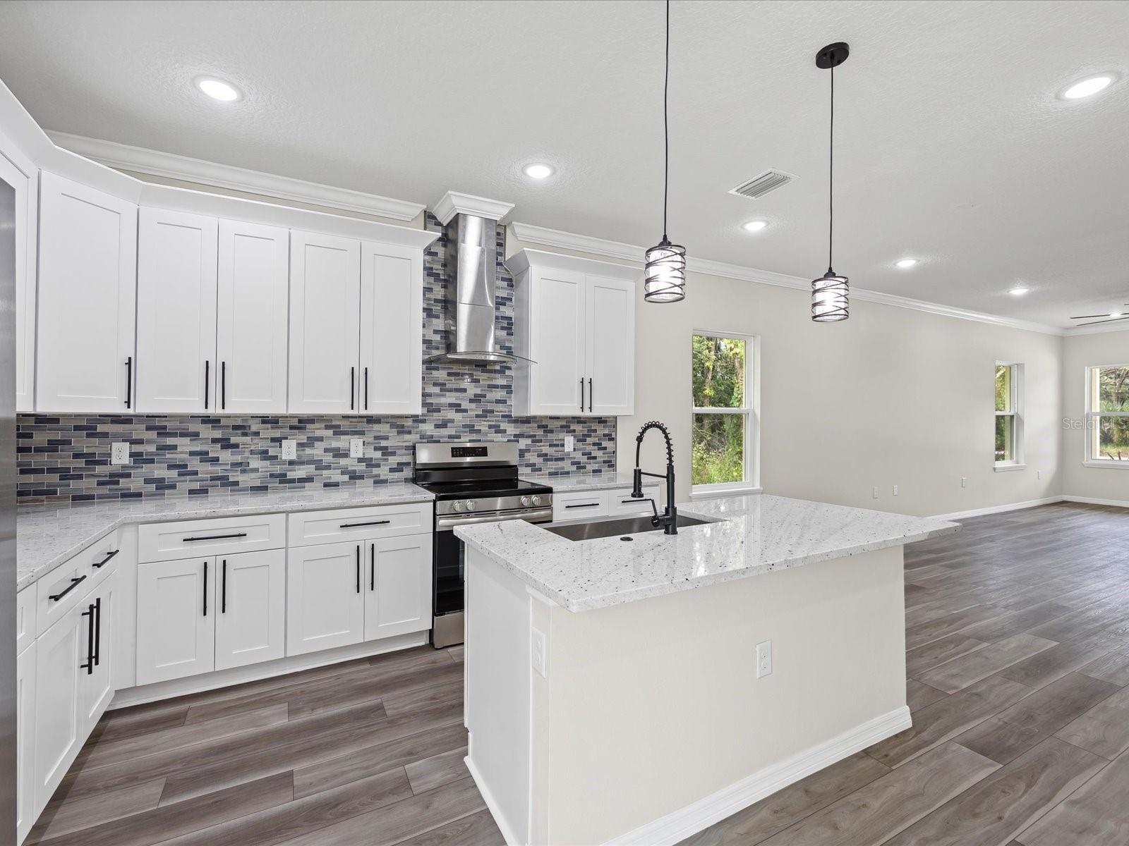 Image 11 of 31 For 2442 Rightway Street