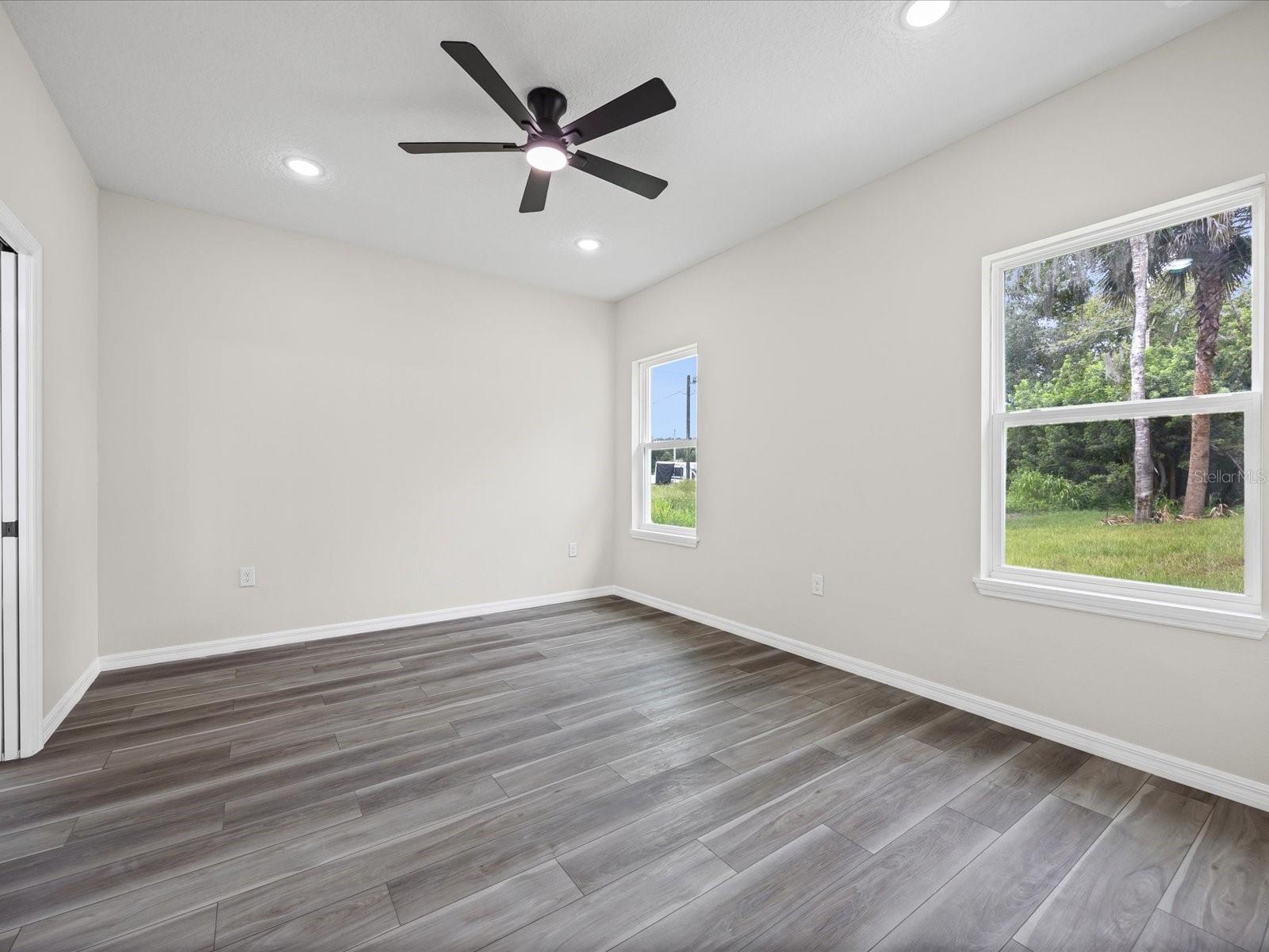Image 13 of 31 For 2442 Rightway Street
