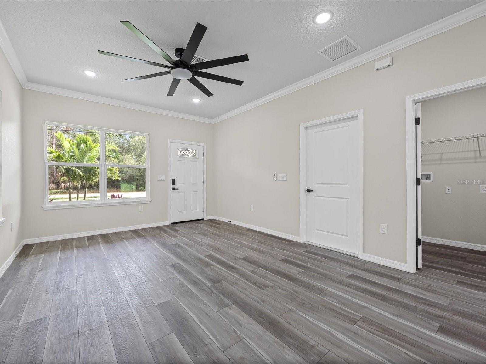 Image 7 of 31 For 2442 Rightway Street