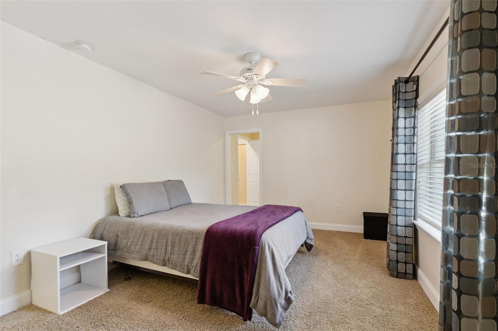 Image 31 of 53 For 5497 Alandale Court