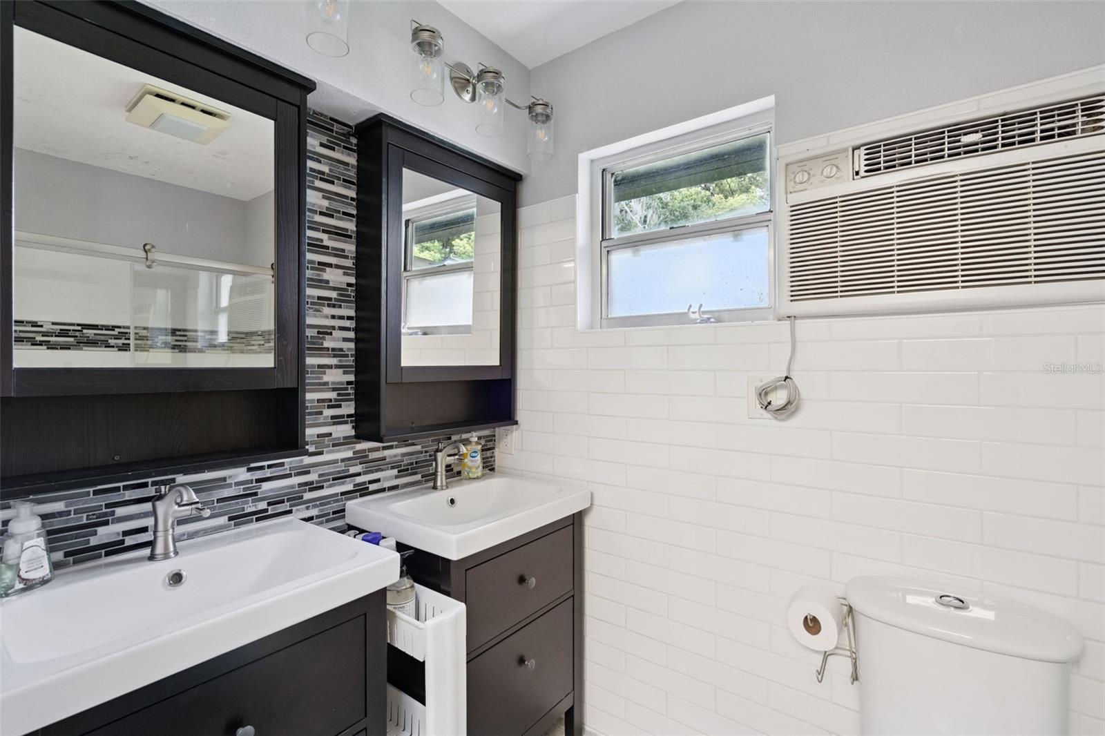 Image 33 of 53 For 5497 Alandale Court