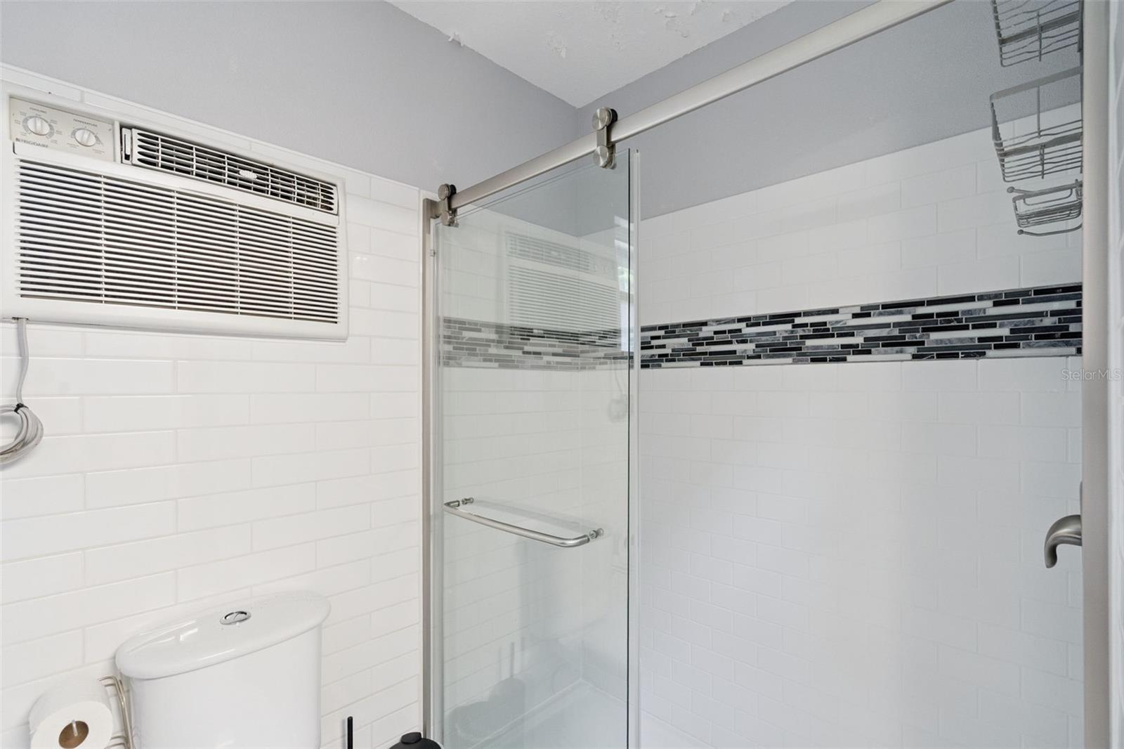Image 34 of 53 For 5497 Alandale Court
