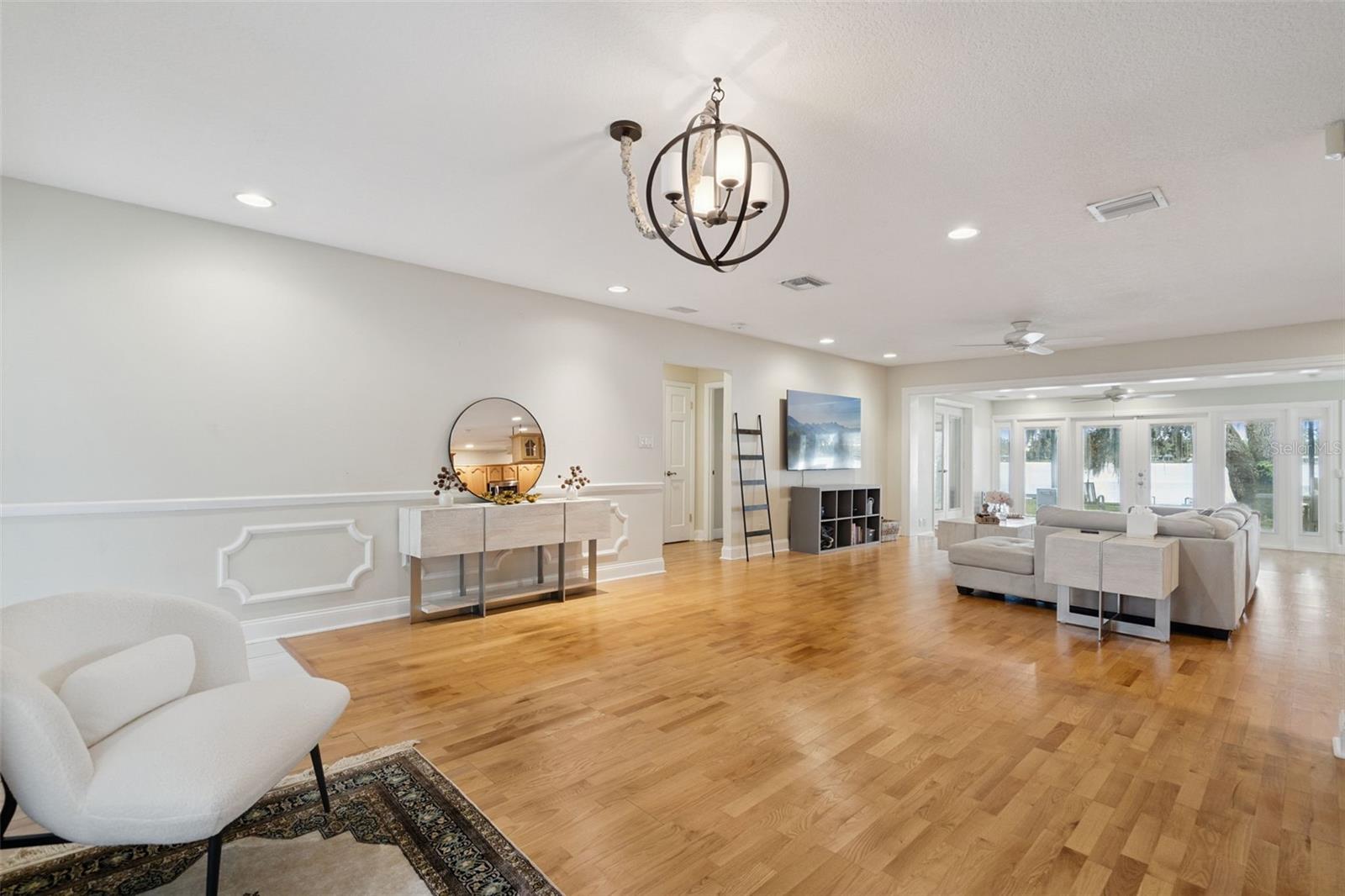 Image 6 of 53 For 5497 Alandale Court