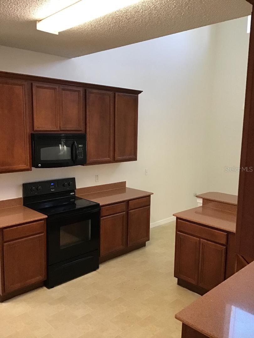 Image 6 of 21 For 407 Big Sioux Court
