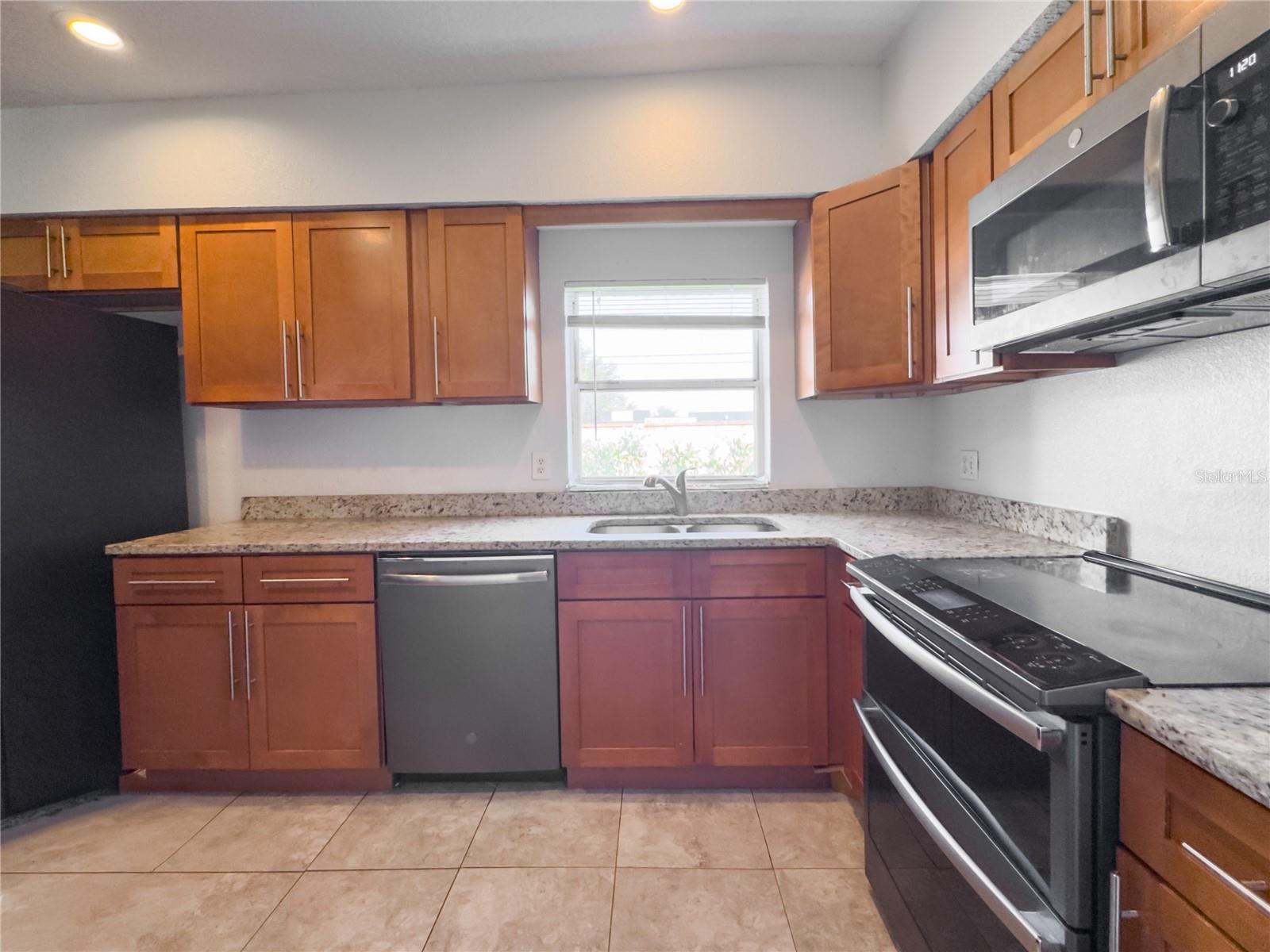Image 10 of 42 For 901 Solandra Drive