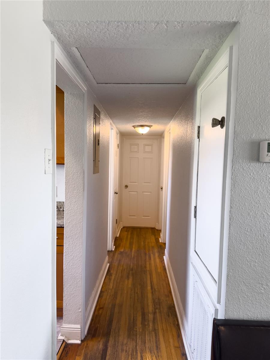 Image 13 of 42 For 901 Solandra Drive