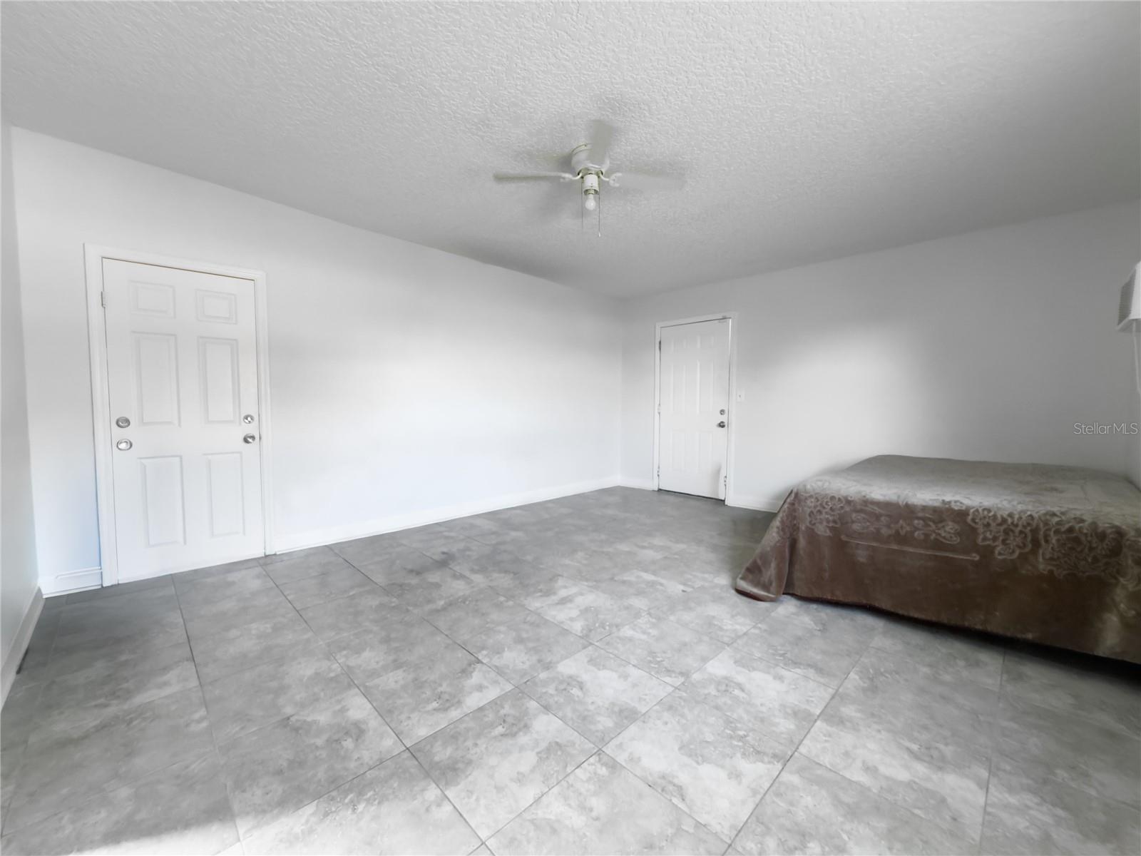 Image 20 of 42 For 901 Solandra Drive