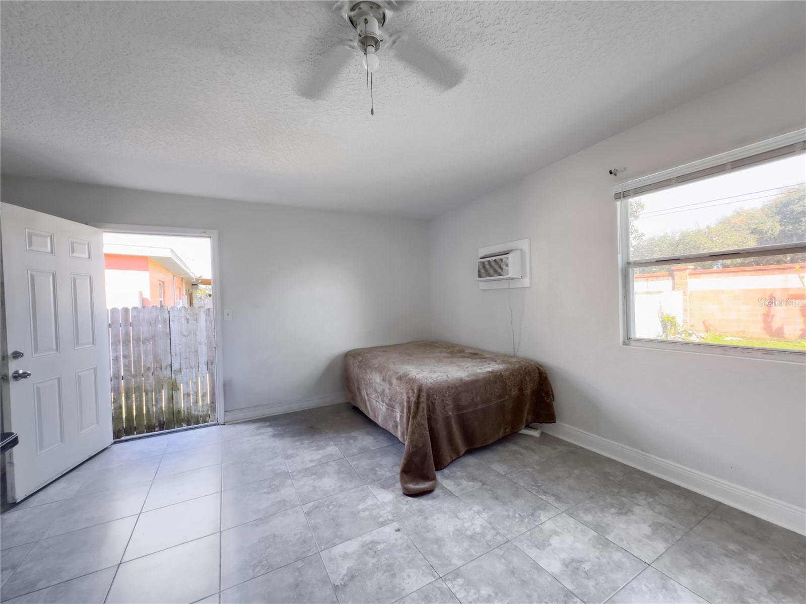 Image 21 of 42 For 901 Solandra Drive