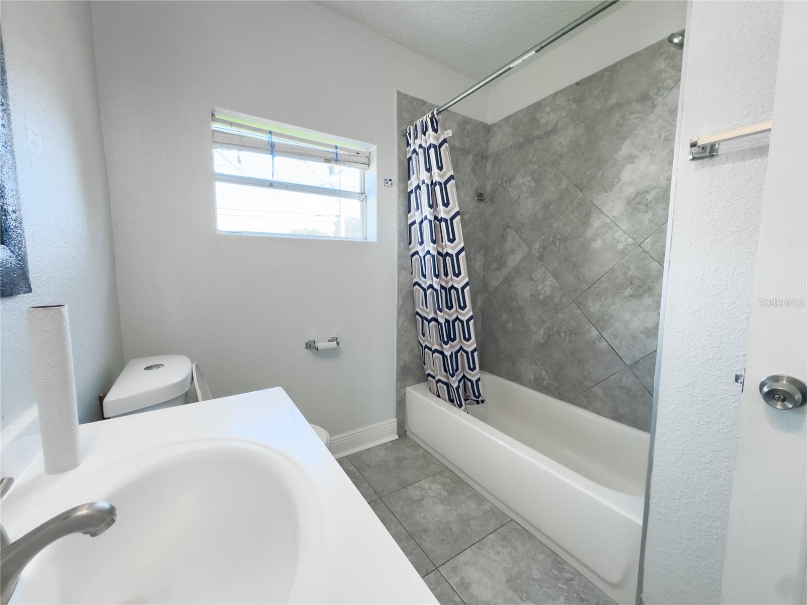 Image 35 of 42 For 901 Solandra Drive