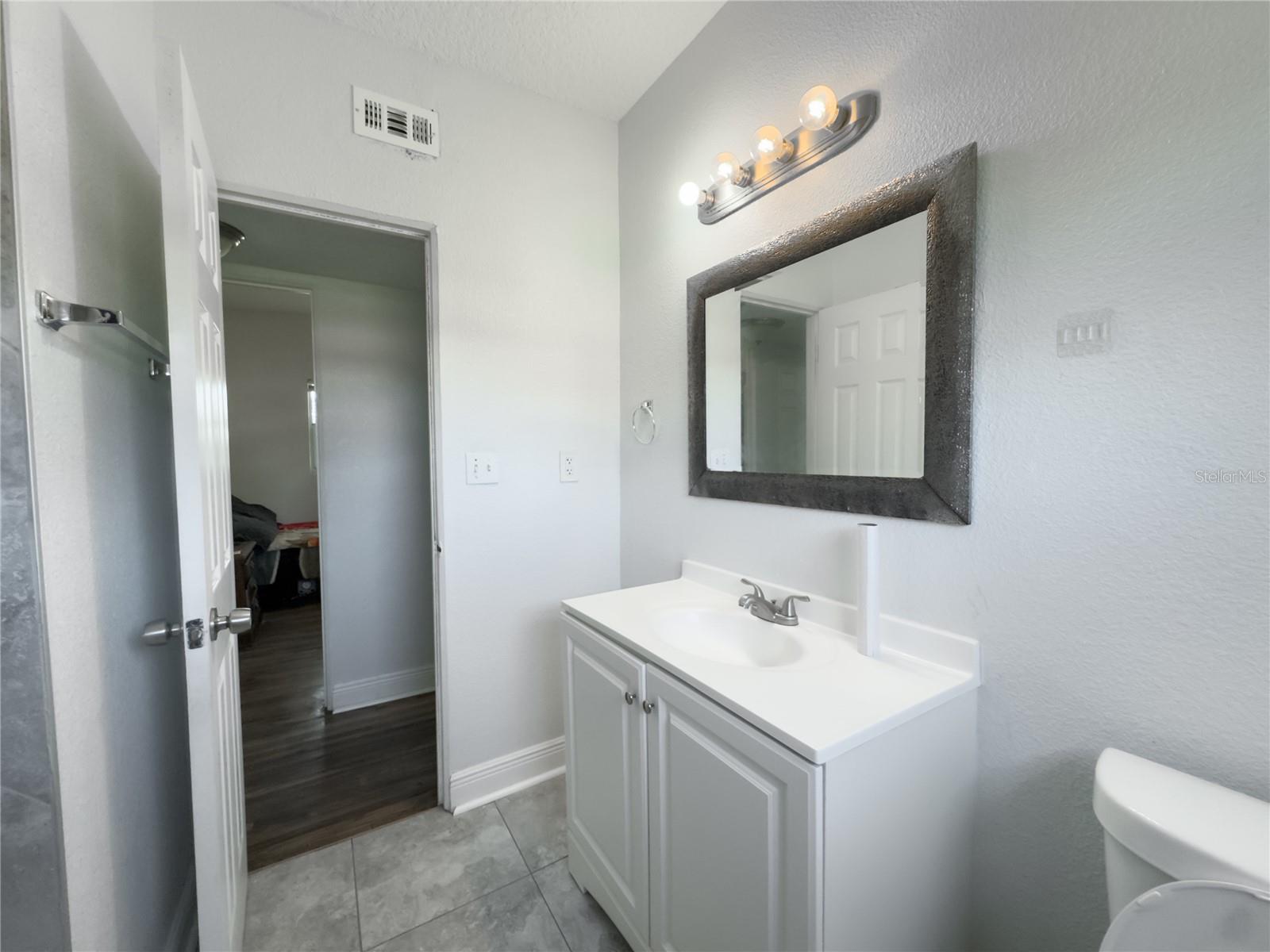 Image 36 of 42 For 901 Solandra Drive