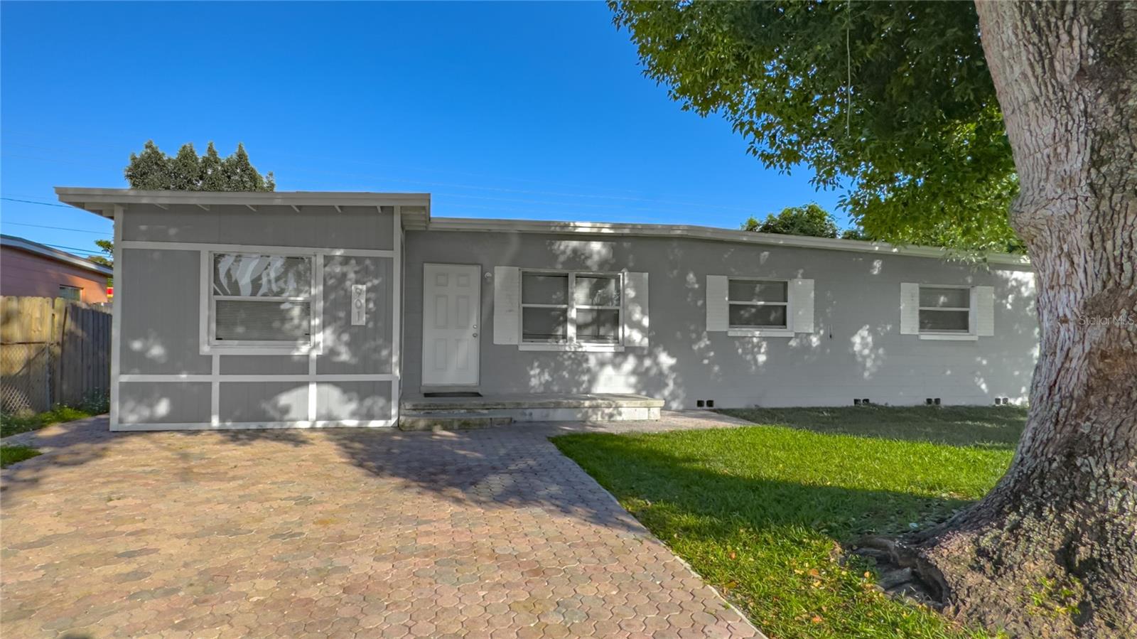 Image 42 of 42 For 901 Solandra Drive