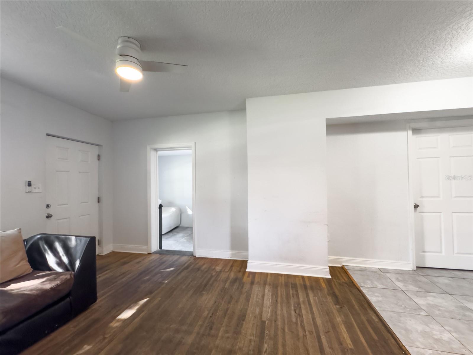 Image 6 of 42 For 901 Solandra Drive