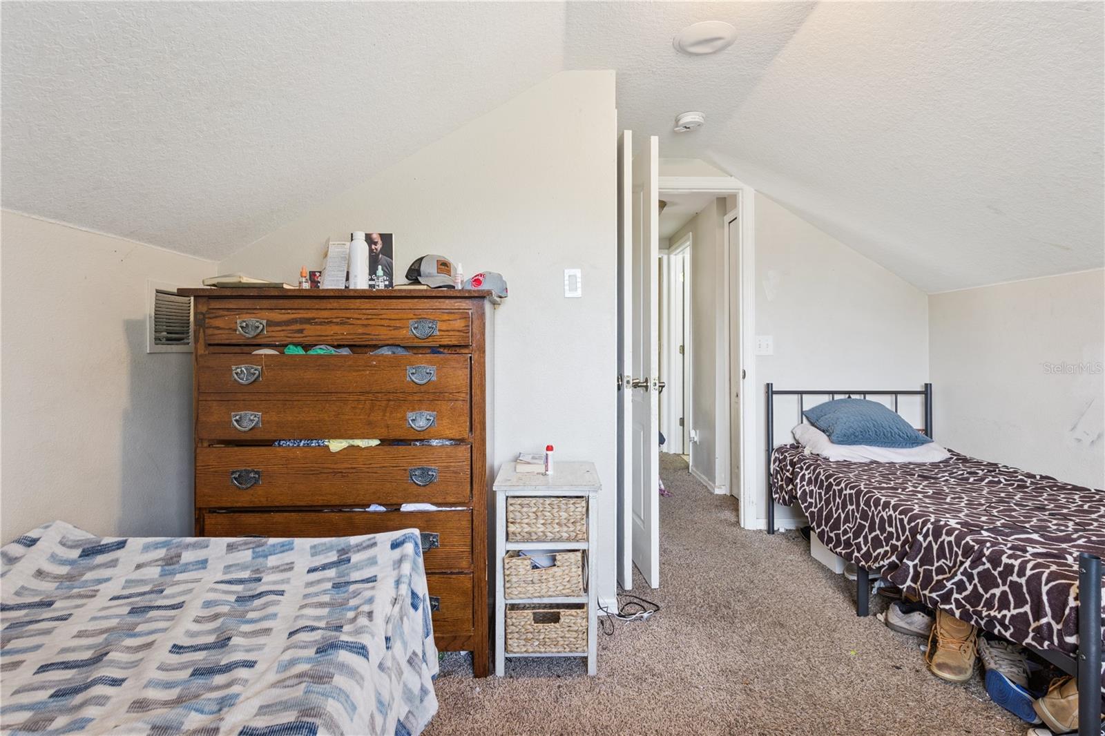 Image 13 of 20 For 1074 Park Central Circle