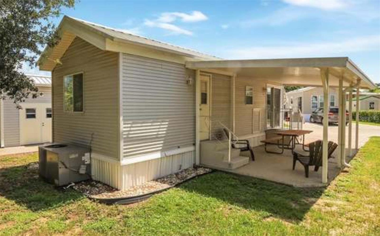 Image 2 of 9 For 2413 Limewood Avenue 33