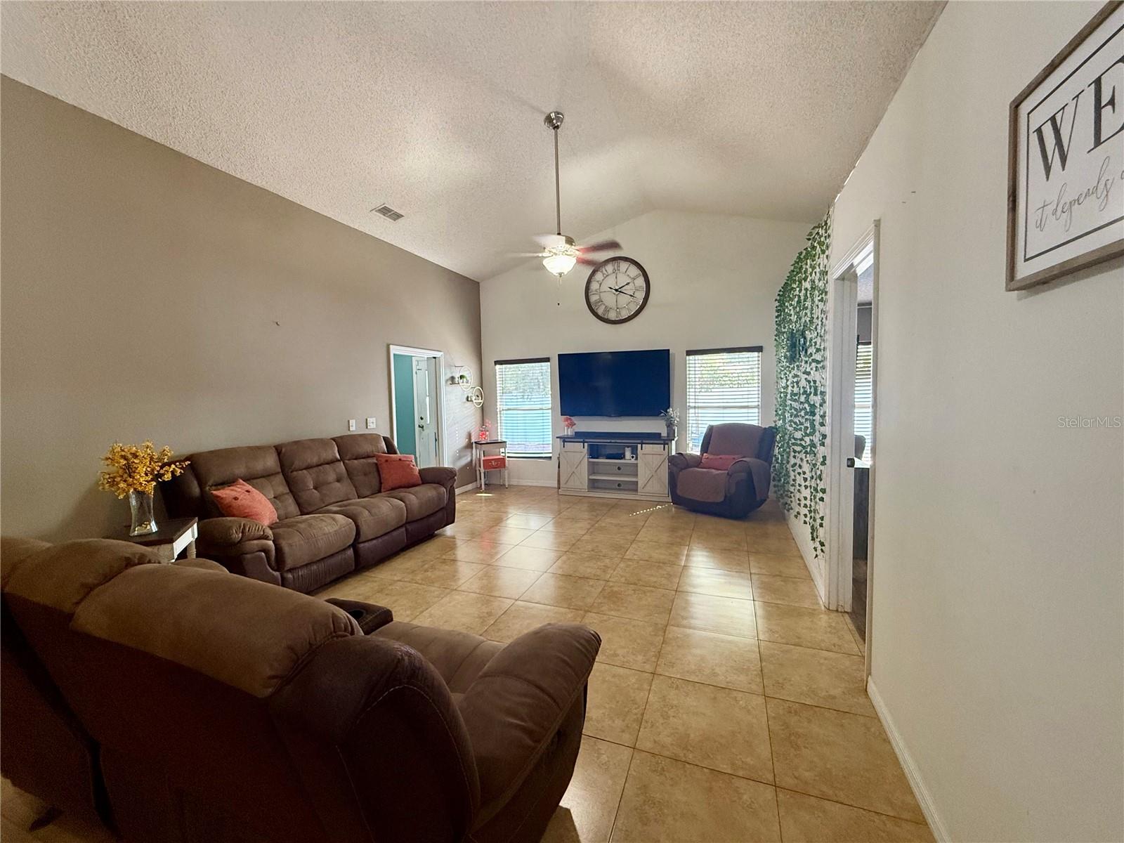 Image 9 of 22 For 712 Spring Cavern Avenue