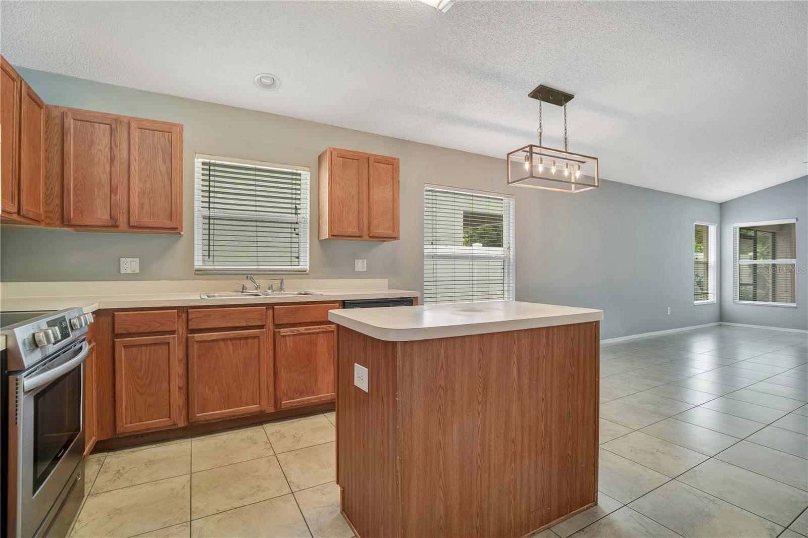 Image 6 of 16 For 1918 Palmetto Pine Lane