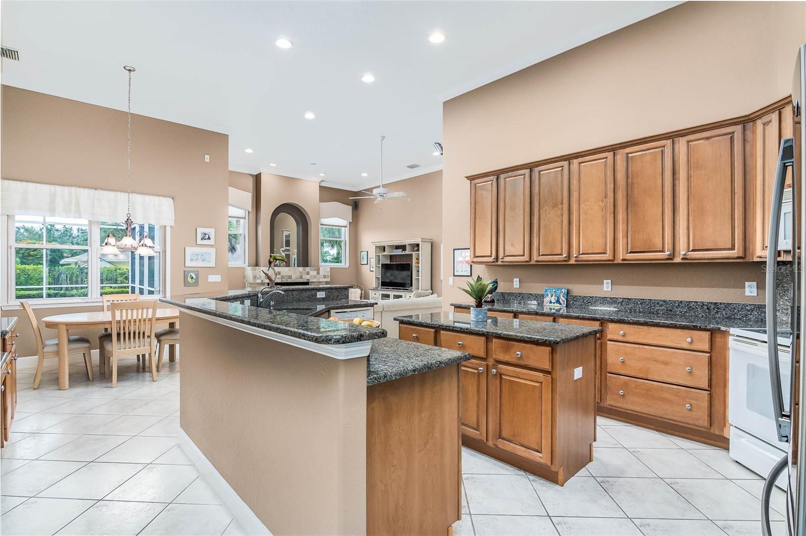 Image 11 of 50 For 47 Highland Drive