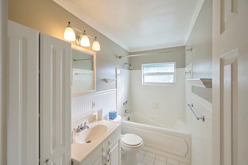 Image 19 of 31 For 363 Croton Drive