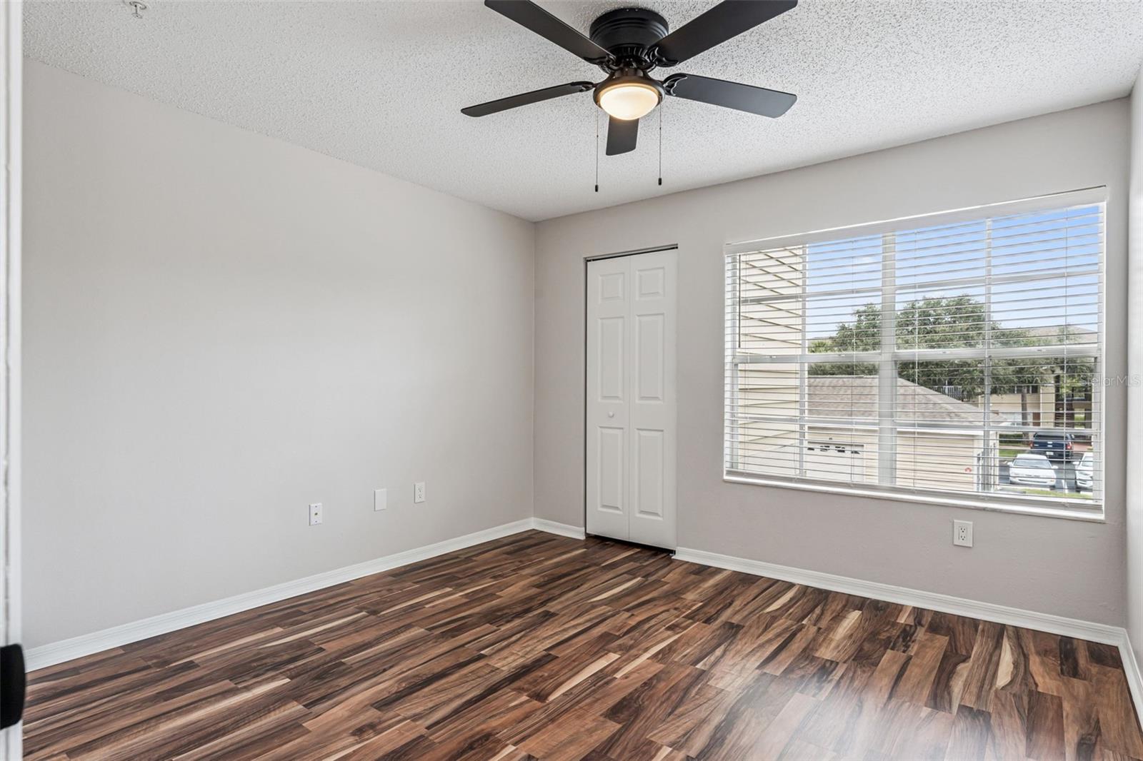 Image 10 of 17 For 1939 Summer Club Drive 201