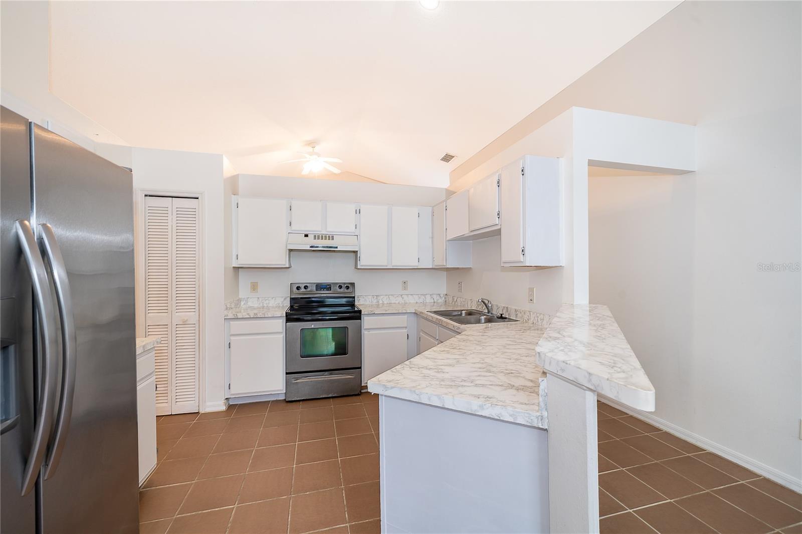 Image 10 of 27 For 5433 Bracken Court