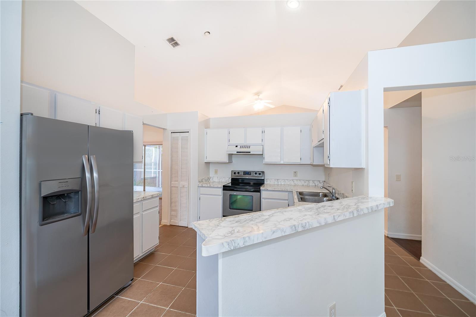 Image 11 of 27 For 5433 Bracken Court