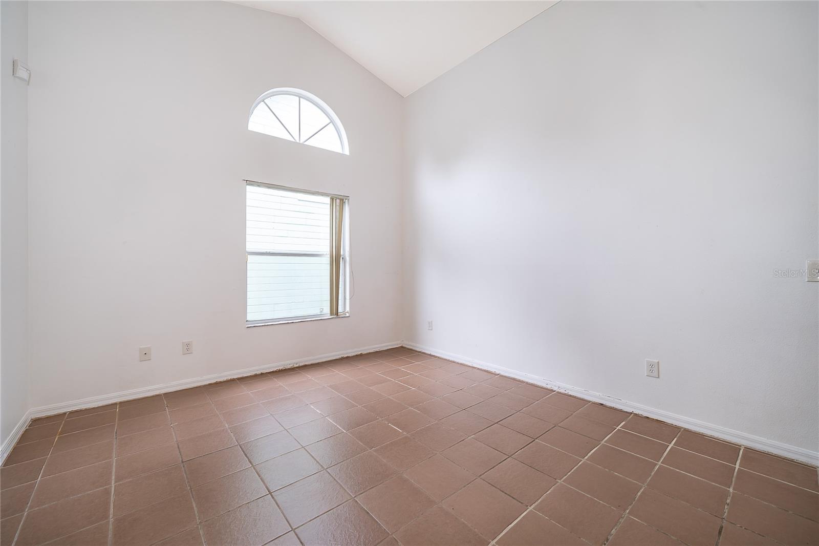 Image 12 of 27 For 5433 Bracken Court