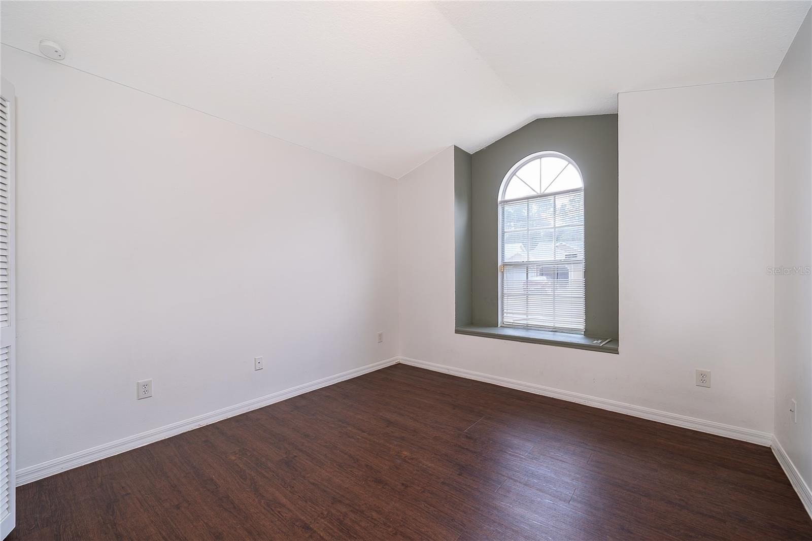 Image 15 of 27 For 5433 Bracken Court