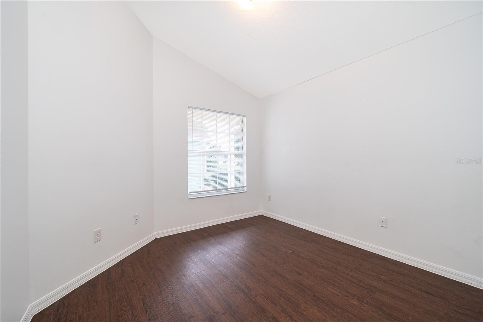 Image 16 of 27 For 5433 Bracken Court