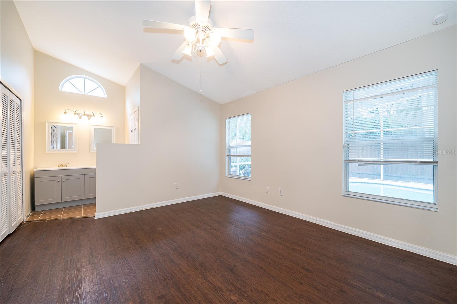 Image 17 of 27 For 5433 Bracken Court