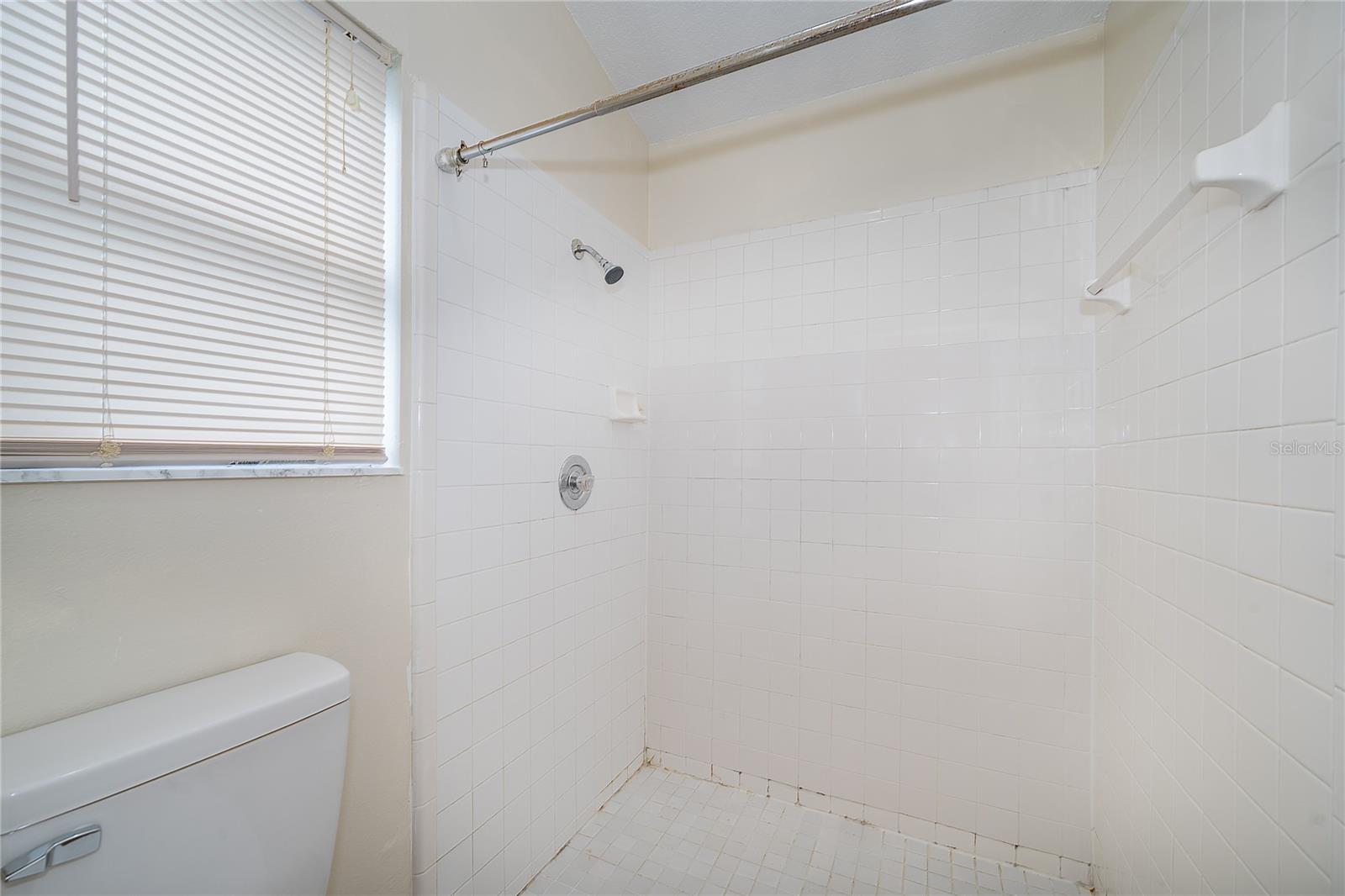 Image 19 of 27 For 5433 Bracken Court