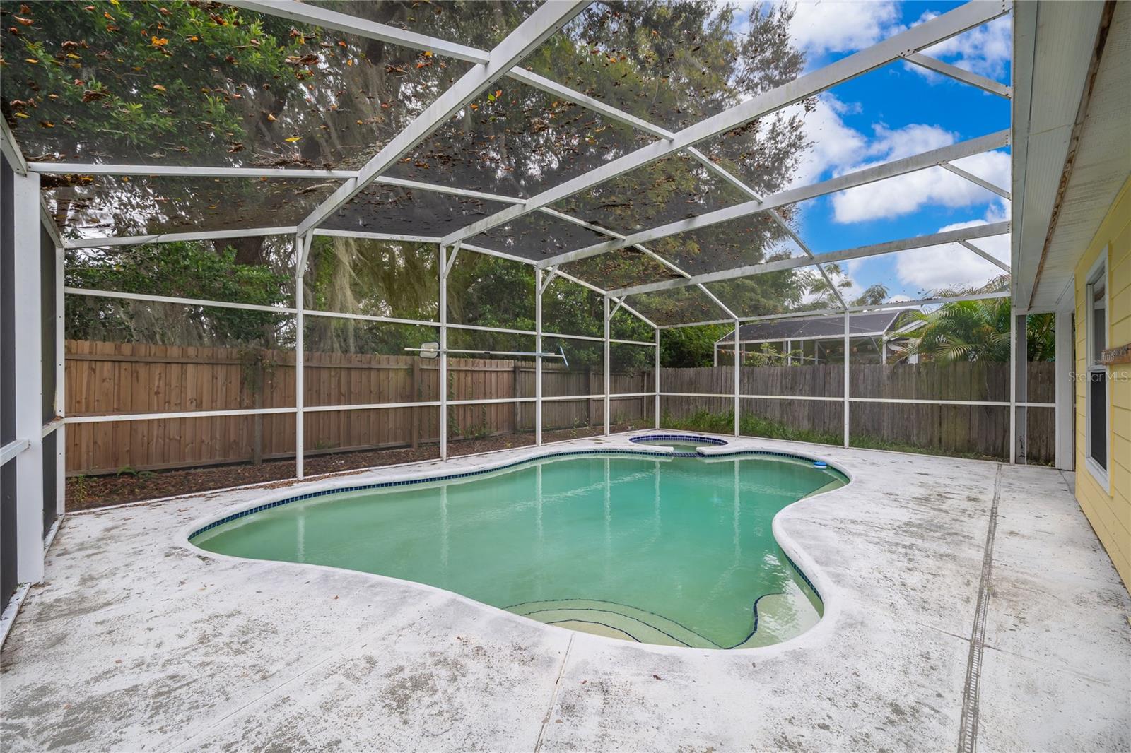 Image 23 of 27 For 5433 Bracken Court
