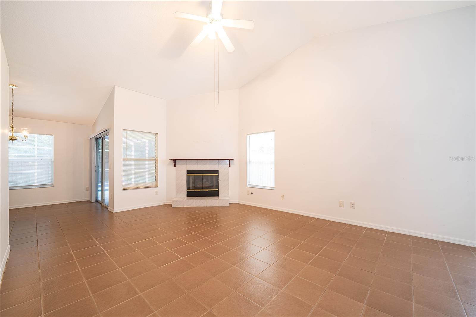 Image 6 of 27 For 5433 Bracken Court