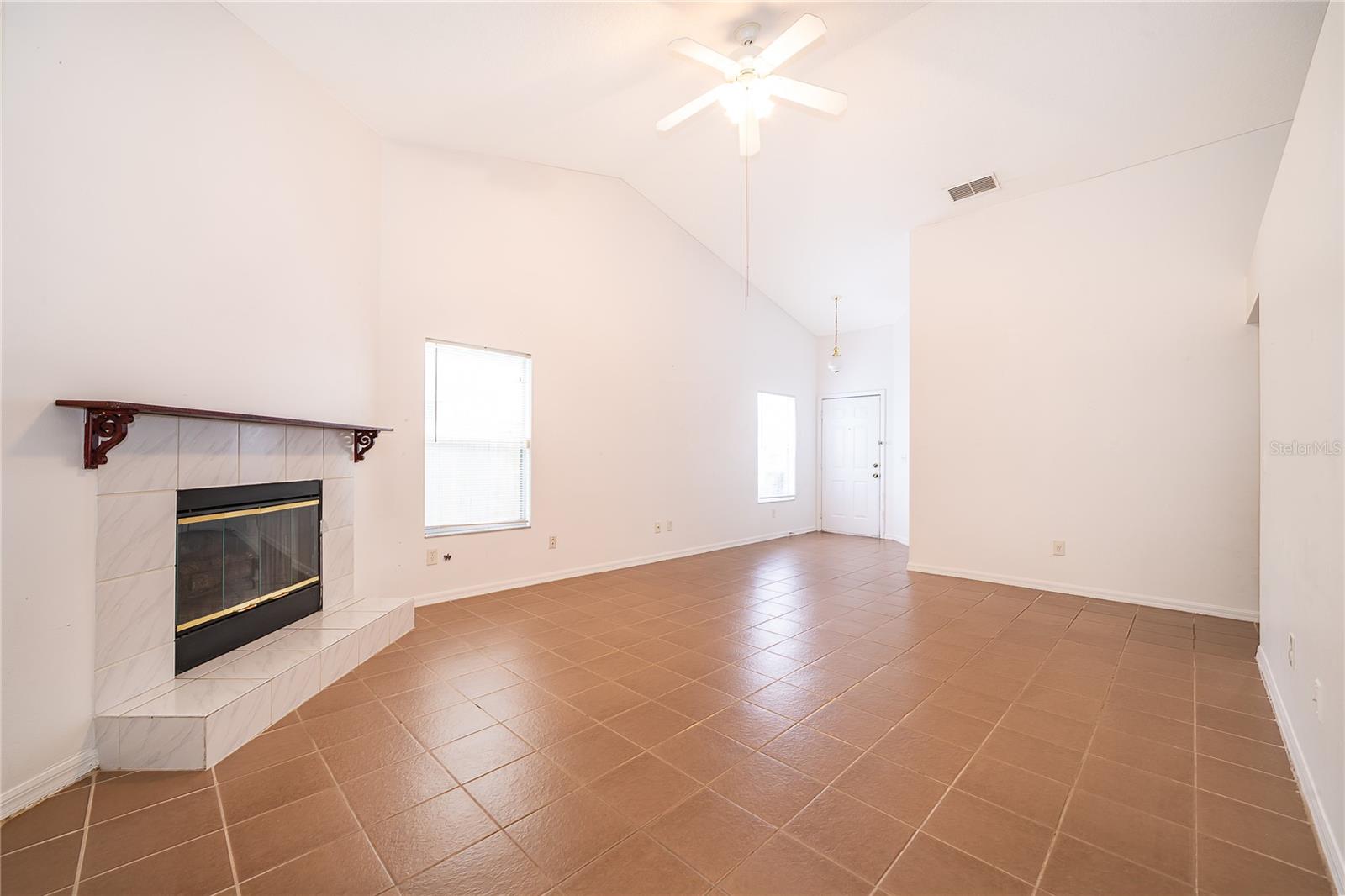 Image 7 of 27 For 5433 Bracken Court