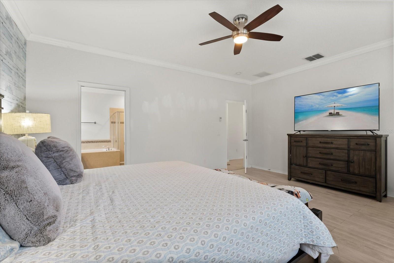Image 10 of 38 For 5275 Pine Lily Circle