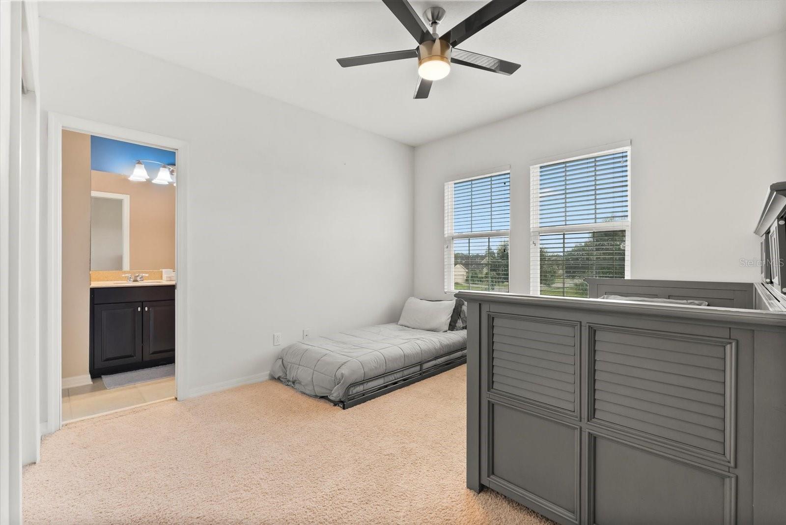 Image 23 of 38 For 5275 Pine Lily Circle