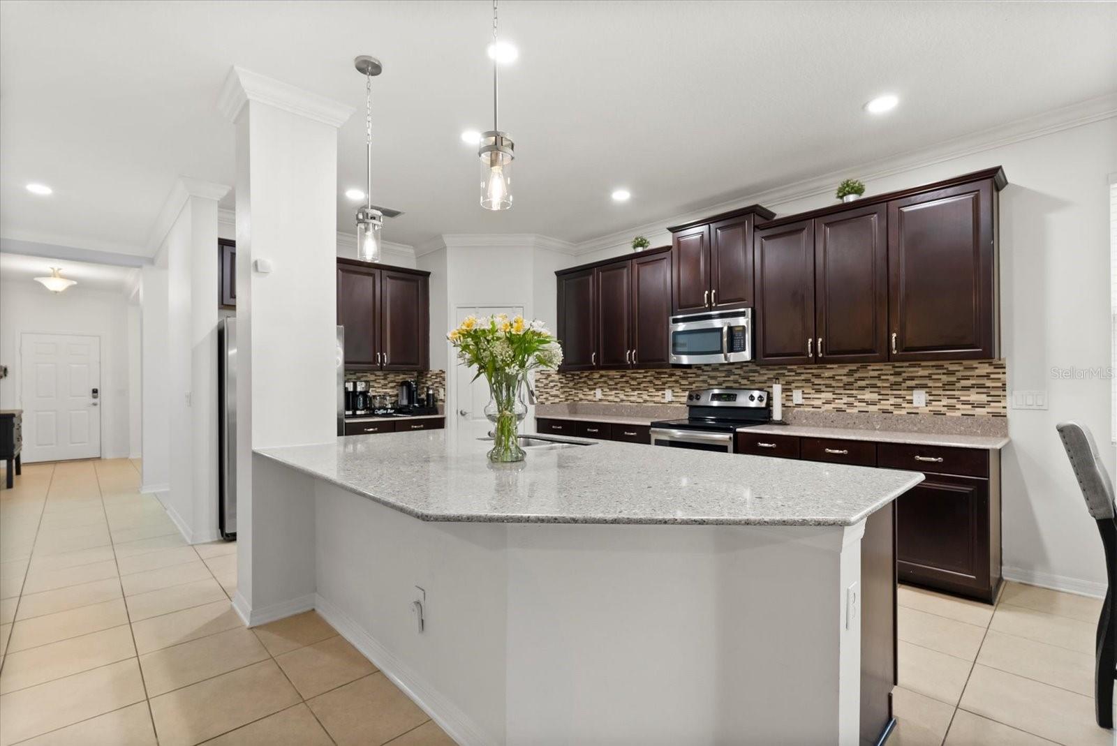 Image 4 of 38 For 5275 Pine Lily Circle