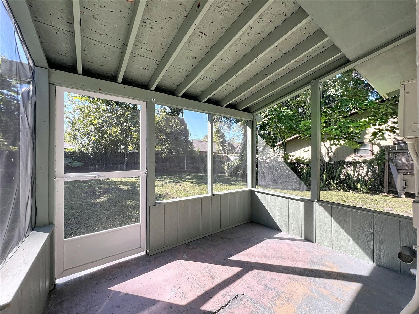 Image 17 of 40 For 742 Church Avenue 744