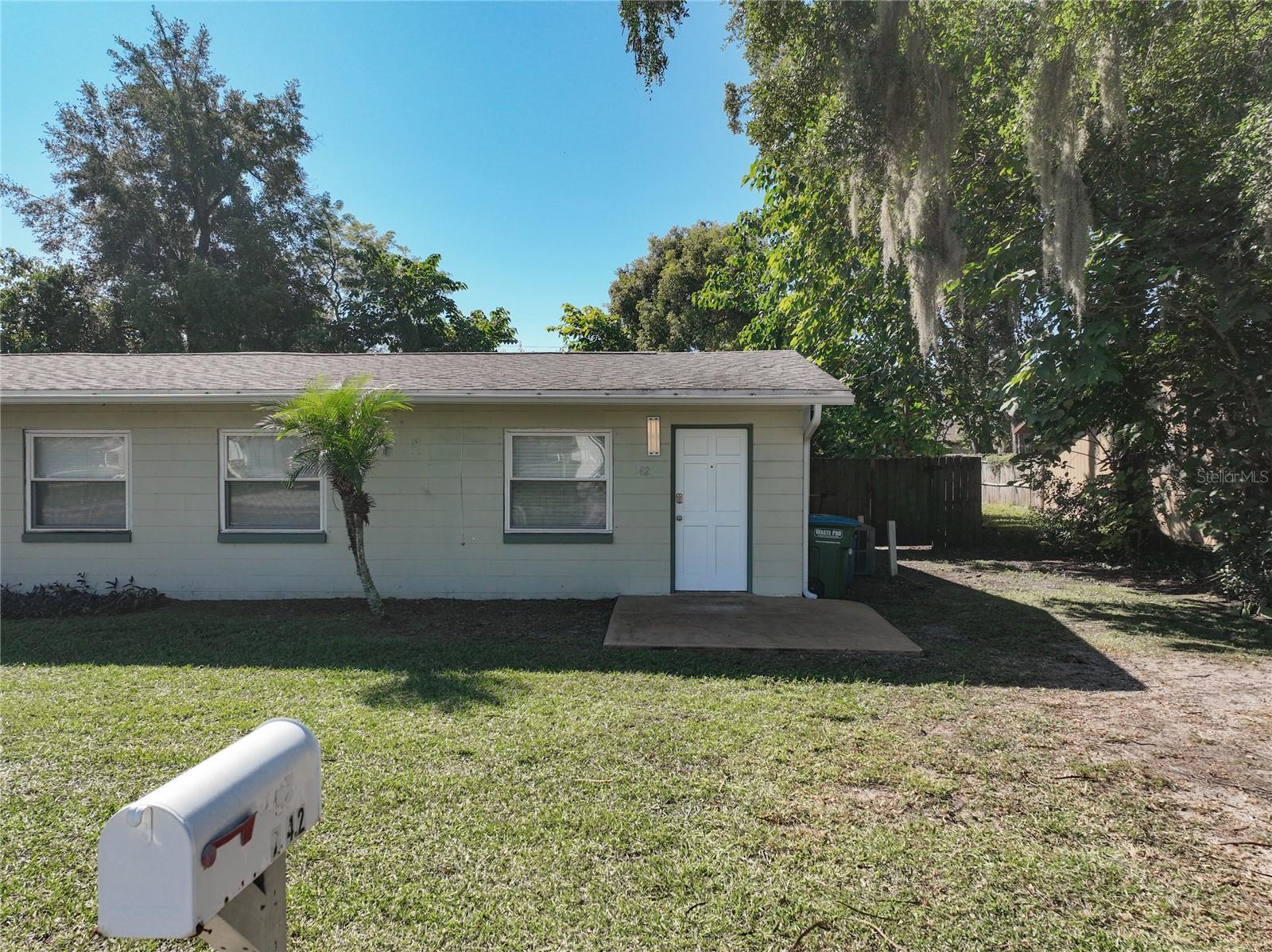 Image 19 of 40 For 742 Church Avenue 744