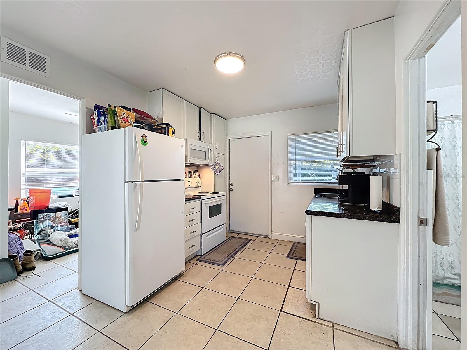 Image 28 of 40 For 742 Church Avenue 744