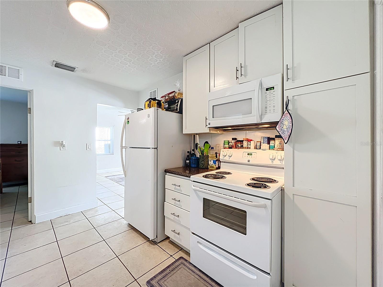 Image 30 of 40 For 742 Church Avenue 744