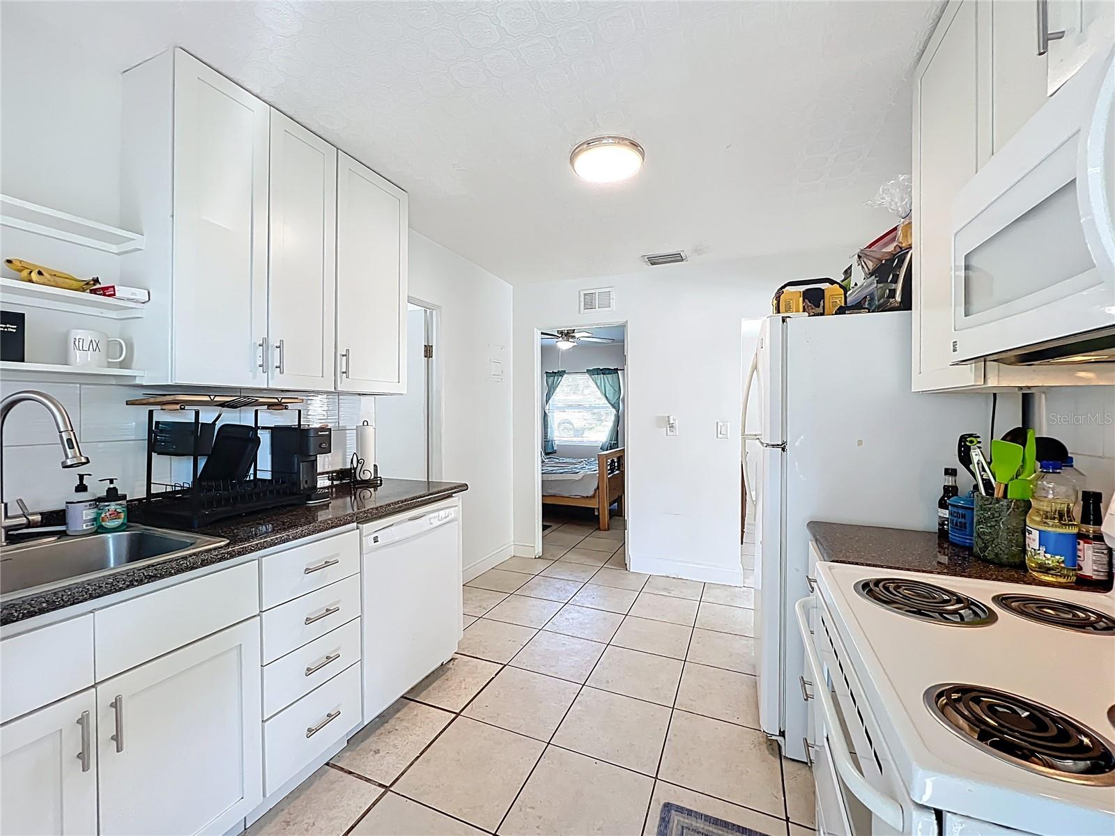 Image 31 of 40 For 742 Church Avenue 744