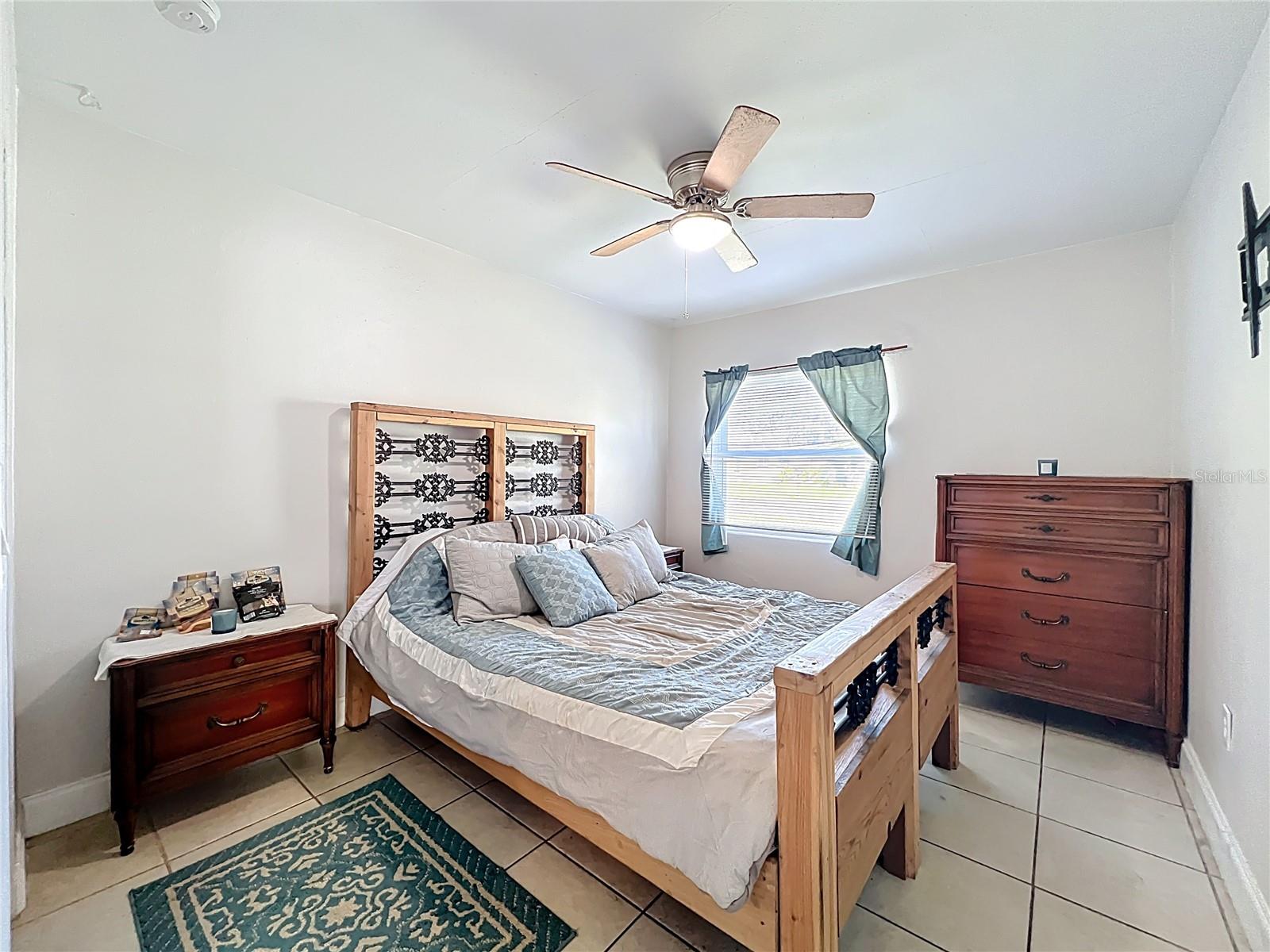 Image 33 of 40 For 742 Church Avenue 744