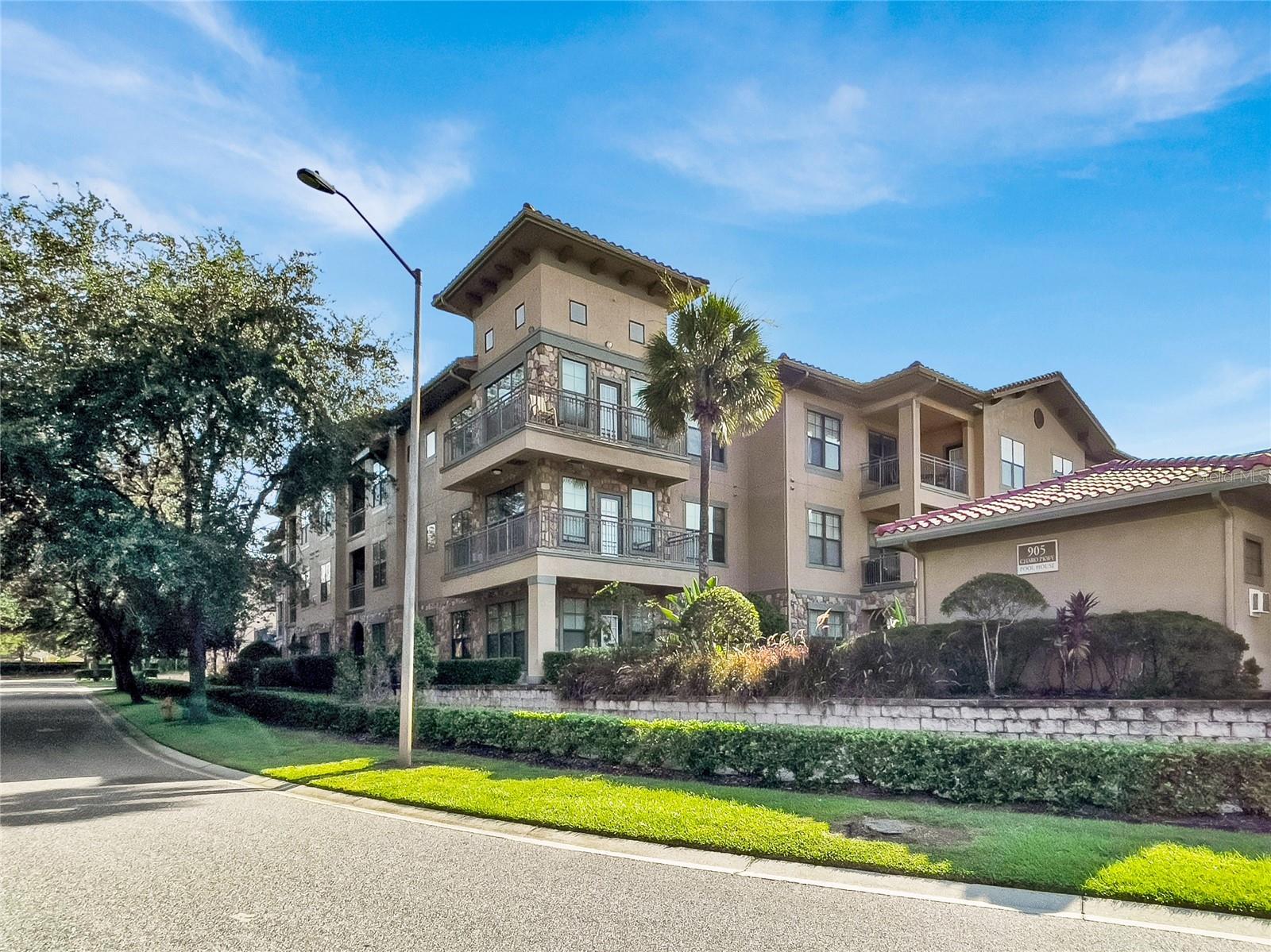 Image 12 of 27 For 903 Charo Parkway 823