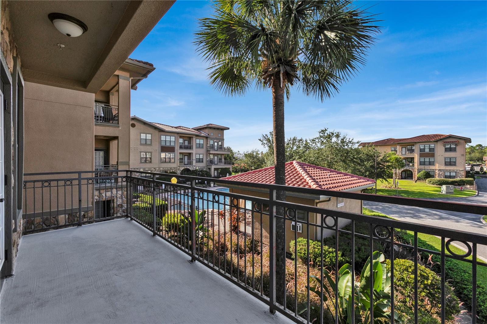 Image 2 of 27 For 903 Charo Parkway 823